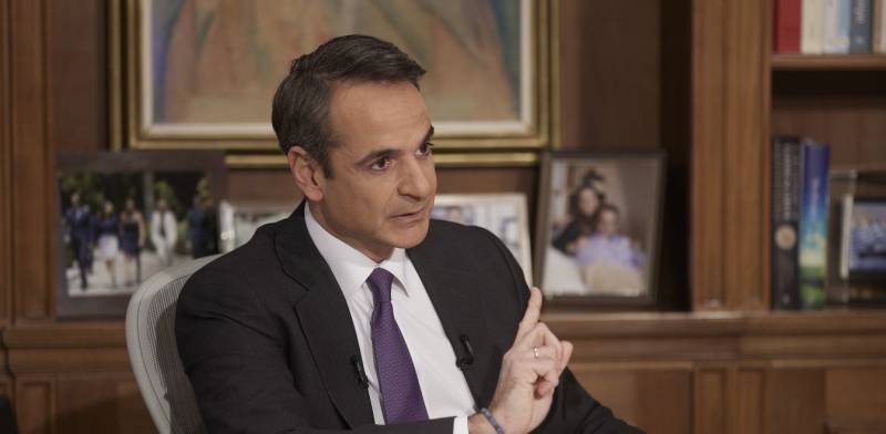 Μητσοτάκης: Ανοιγμα εστίασης με τραπεζάκια έξω μετά το Πάσχα