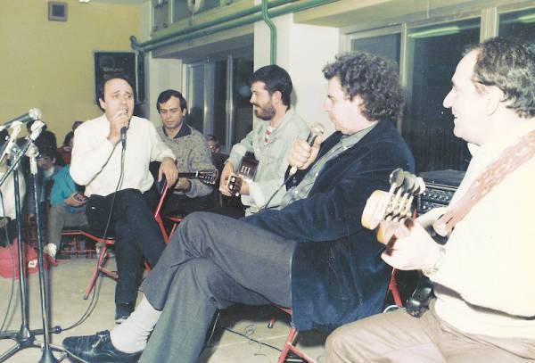 Ο Γιάννης Θωμόπουλος στην «Ε»: «Οταν ο Μίκης άνοιγε τα χέρια του να διευθύνει, σε ανέβαζε στους 7 ουρανούς»