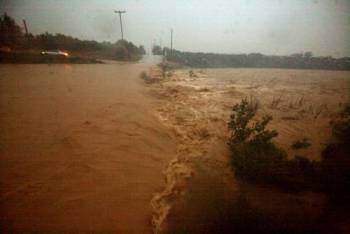 Κλειστά σχολεία στην Κυνουρία - Τόνοι σκουπίδια στον Αργολικό