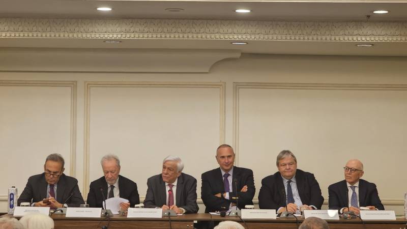 Παυλόπουλος: Το «μετέωρο βήμα» του Ανθρώπου και της Ανθρωπότητας μπροστά στο κρίσιμο ζήτημα της πρόσφορης χρήσης των σύγχρονων μέσων της Τεχνητής Νοημοσύνης