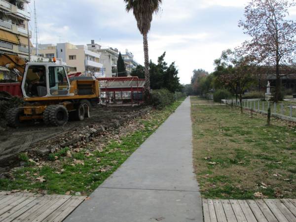 Μετατόπιση του ποδηλατόδρομου λόγω της ανάπλασης στην Αριστομένους