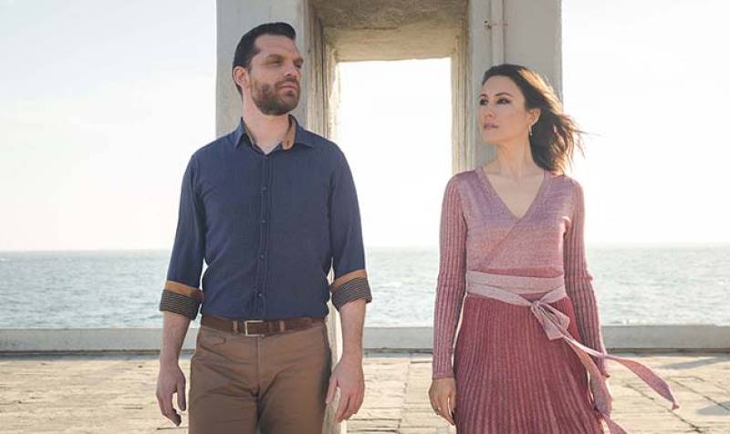 «Ακου, Ουρανέ μου / Helal»: Το νέο τραγούδι του Παναγιώτη Σδούκου και της Fide Köksal