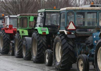 Διαμαρτυρία αγροτών στην έδρα του ΟΠΕΚΕΠΕ στην Τρίπολη