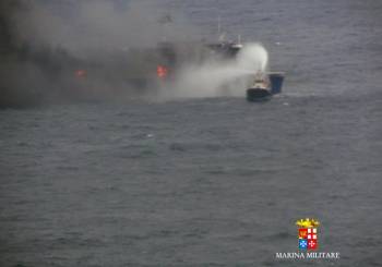 Τα βυτιοφόρα με το λάδι "εμπρηστές" του "Νόρμαν Ατλάντικ"
