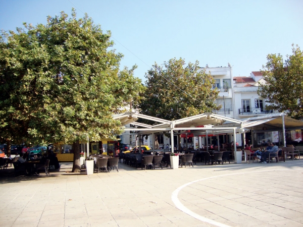 H οικονομική κρίση χτυπάει την Πύλο, παρά τη βοήθεια από την Costa Navarino