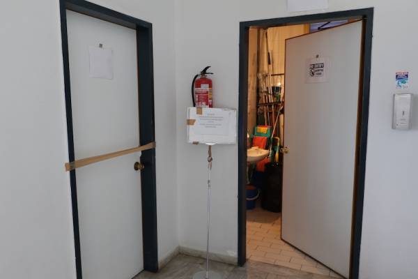 Καλαμάτα: Τριτοκοσμικό αεροδρόμιο περιμένει παραχωρησιούχο! - Προκλητική δυσφήμιση για τους επισκέπτες (φωτογραφίες)