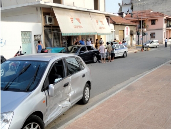 Τροχαίο στην διασταύρωση Βασ. Γεωργίου και Ακρίτα