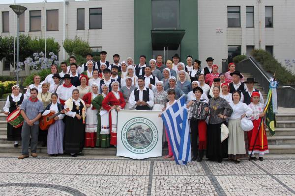 Ο χορός του Μορφωτικού Εκπολιτιστικού Συλλόγου Κυπαρισσίας