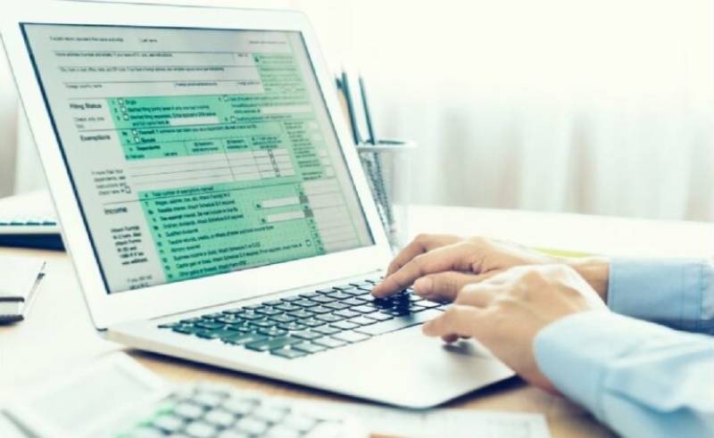 Φορολογικές δηλώσεις: Παράταση προθεσμιών πριν ανοίξει η εφαρμογή (βίντεο)