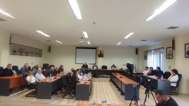 Δημοτικό Συμβούλιο Τριφυλίας: Αντιπαραθέσεις και διαφωνίες στην ψήφιση του Τεχνικού Προγράμματος