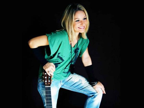 Η Εύα Λουκάτου στην "Ε": "Τα όνειρα δεν παίρνουν σφραγίδα"