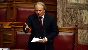 "Αυθαίρετα τα στέγαστρα Καλατράβα" δηλώνει ο υφυπουργός Αθλητισμού