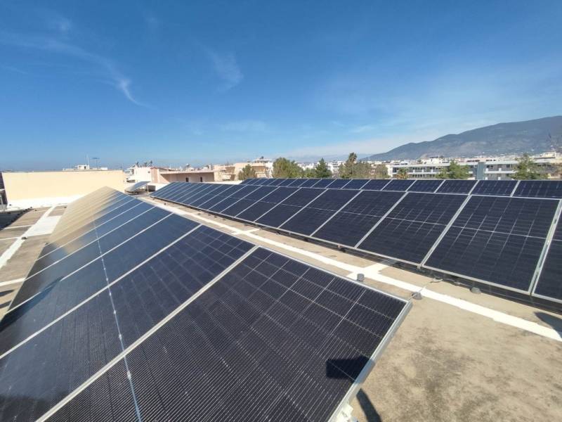 Φωτοβολταϊκό σύστημα στο 10ο Δημοτικό Καλαμάτας