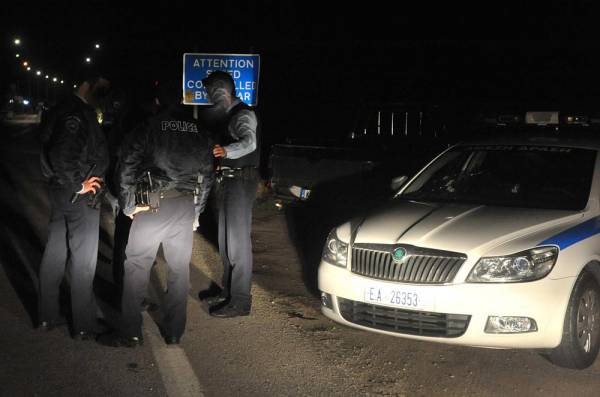 Ολη την Πελοπόννησο "σαρώνει" η Αστυνομία μετά το θάνατο της γυναίκας στα Ισθμια