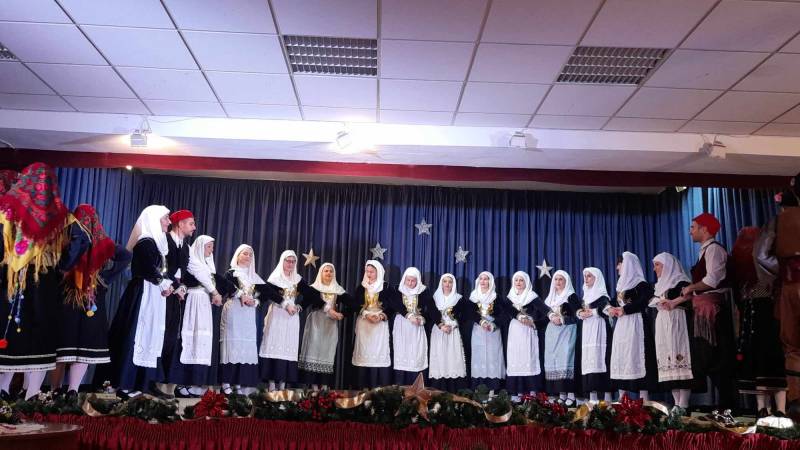 Πίτα και παραδοσιακοί χοροί από το Σύλλογο Φιλοπροόδων Φιλιατρών