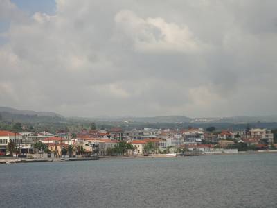 Ανοιχτά τις καλοκαιρινές Κυριακές θέλουν τα καταστήματα στο Πεταλίδι