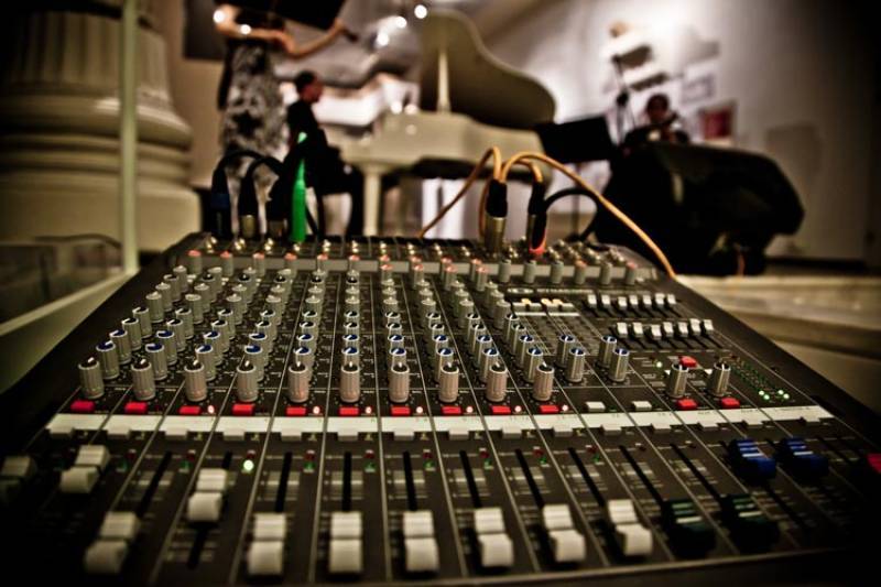 Δημοτική Επιτροπή Καλαμάτας: Επανέρχεται το θέμα του κόστους των ηχητικών εκδηλώσεων