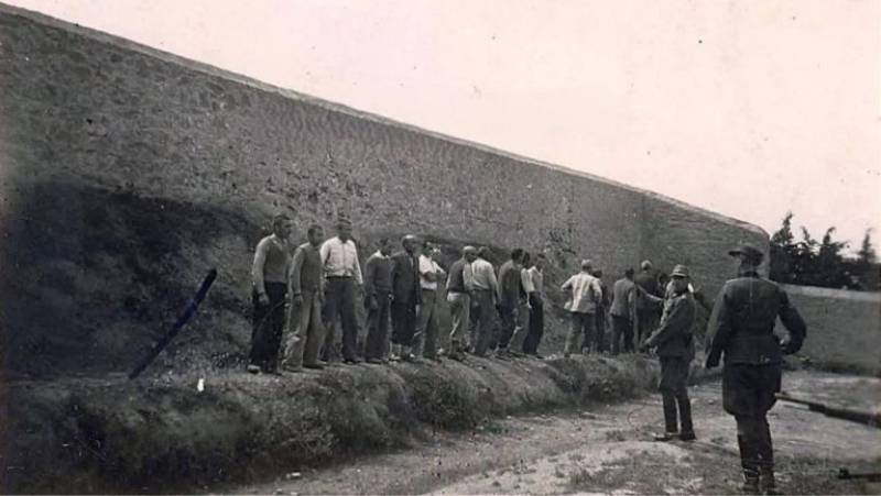 Το υπουργείο Πολιτισμού κήρυξε μνημείο τη συλλογή φωτογραφιών των «200» της Καισαριανής (βίντεο)