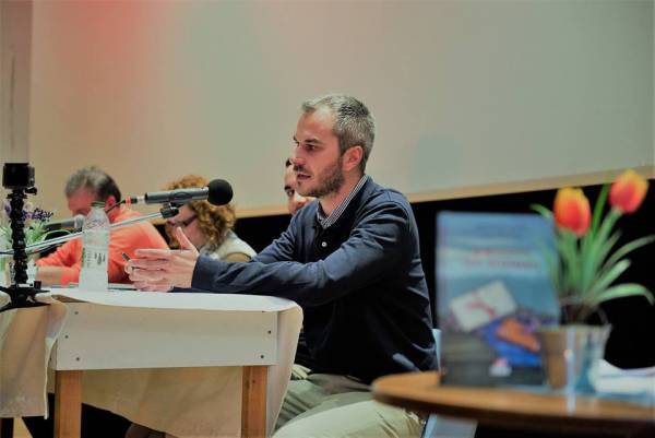 “Ο κόσμος του Κοσμάκη” του Καλαματιανού δικηγόρου Παναγιώτη Βούρου