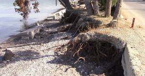 Κίνδυνος να χαθεί η θερινή σεζόν στη Μικρή Μαντίνεια (φωτογραφίες)