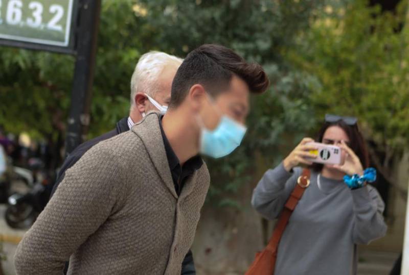 Προπονητής τένις: Προφυλακιστέος κατηγορούμενος για αποπλάνηση ανηλίκων (βίντεο)