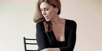 “Η πόρνη από πάνω” έρχεται στην Καλαμάτα