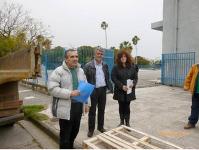 Μοίρασαν πορτοκάλια και ακτινίδια σε σχολεία της Μεσσήνης