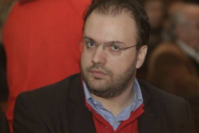 Αναβάλλεται η επίσκεψη του Θανάση Θεοχαρόπουλου