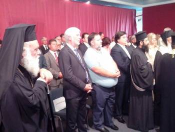 Mήνυμα ενότητας από τον Αρχιεπίσκοπο στην ορκωμοσία Τατούλη