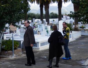 Σωστικές παρεμβάσεις σε "Αχίλλειον" και σε τάφους