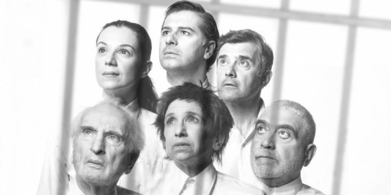 Η “Προμηθέας Δεσμώτης” Κάθριν Χάντερ σε σκηνοθεσία Σταύρου Τσακίρη