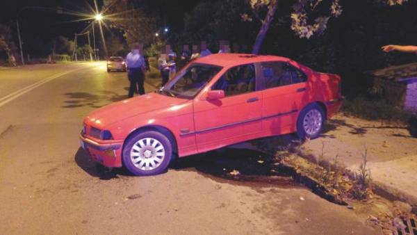 Παραλίγο τραγωδία με πεζό στο τροχαίο της οδού Κρήτης στην Καλαμάτα