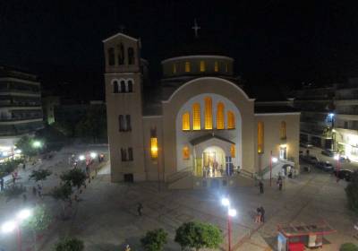 Καλαμάτα: Αναστάσιμη Θεία Λειτουργία σε ναούς της πόλης (βίντεο)