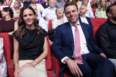 Μαζί αν και εχθροί ή χώρια ως αντίπαλοι;