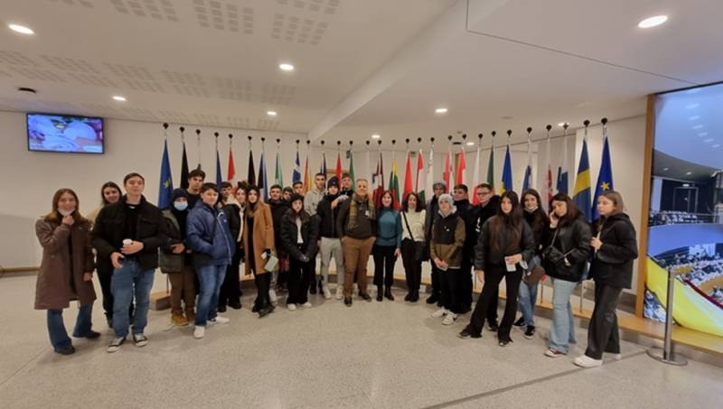 Το Γυμνάσιο Παραλίας Καλαμάτας στις Βρυξέλλες