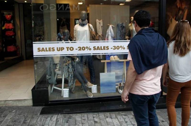 Η ενεργειακή κρίση «μειώνει» το ωράριο στα καταστήματα