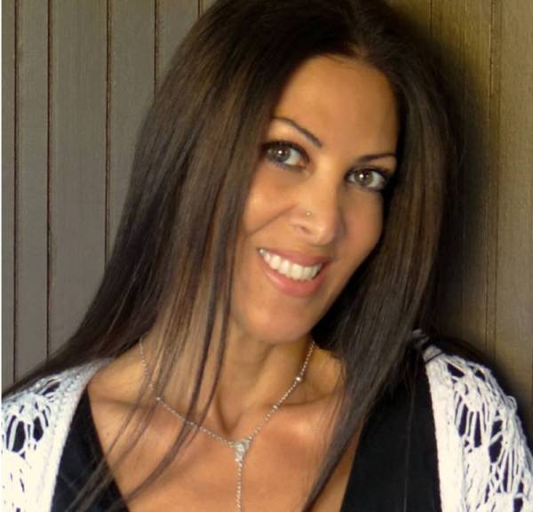 Παρουσιάζεται το βιβλίο "Πλασμένοι από θάλασσα" της Στέβης Σαμέλη