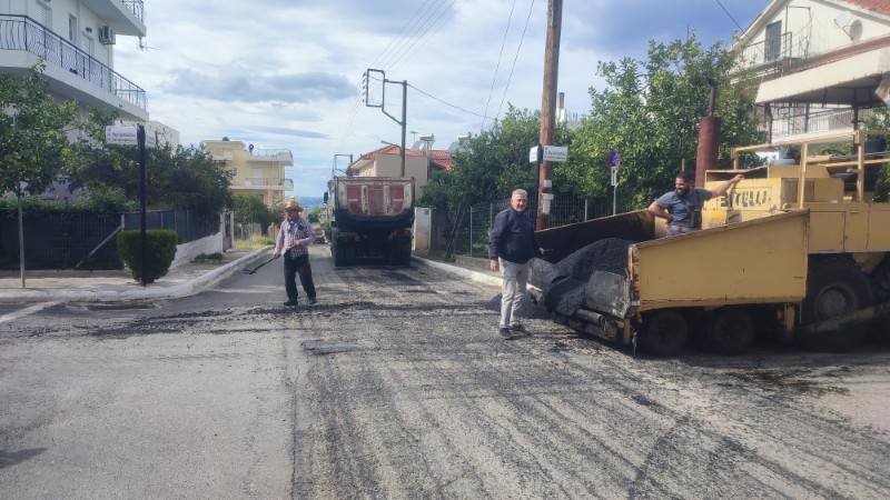 Ασφαλτόστρωση σε δρόμους της Κυπαρισσίας