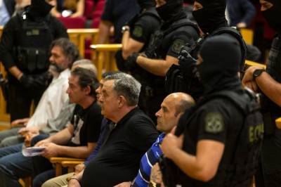 Δίκη Χρυσής Αυγής: Δύο κρίσιμα θέματα καλείται να απαντήσει σήμερα το δευτεροβάθμιο δικαστήριο για την εγκληματική οργάνωση