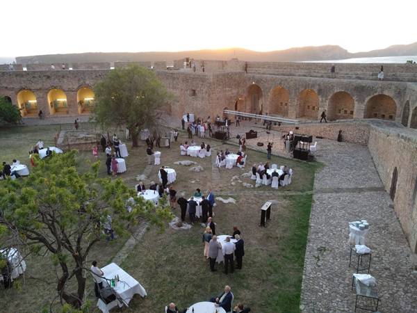 Εντυπωσιακό δείπνο Ευρωπαίων δημάρχων στο Νιόκαστρο