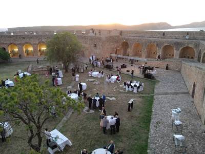 Εντυπωσιακό δείπνο Ευρωπαίων δημάρχων στο Νιόκαστρο