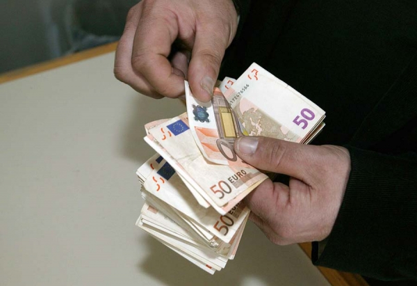 Λόγω καθυστέρησης στην ψήφιση προϋπολογισμού: Οι επιδοματούχοι θύματα της στάσης πληρωμών