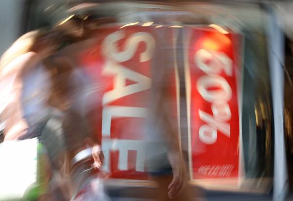 Από σήμερα η φθινοπωρινή ενδιάμεση εκπτωτική περίοδος