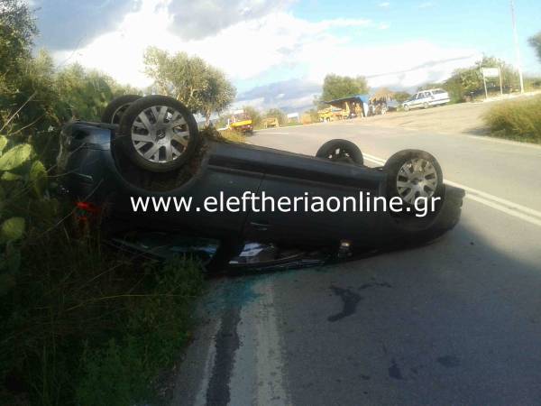 Τροχαίο με ανατροπή αυτοκινήτου στη Βελίκα