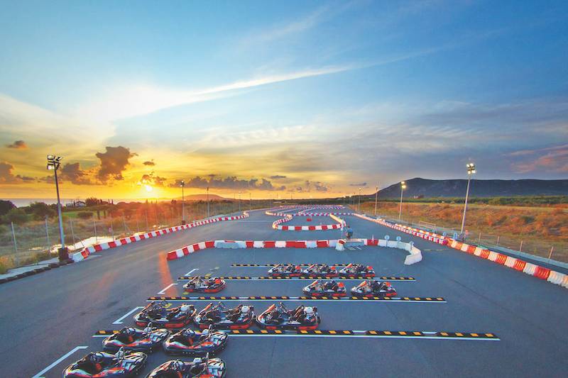 Εντυπωσιακή πίστα καρτ στην Costa Navarino