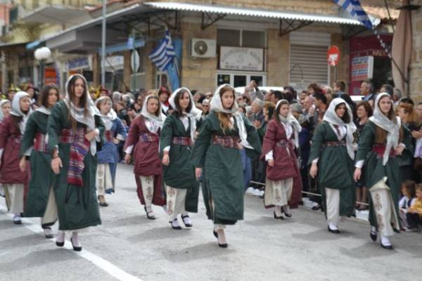Φωτογραφίες από τις εκδηλώσεις στην Κυπαρισσία για την επέτειο της 25ης Μαρτίου 1821
