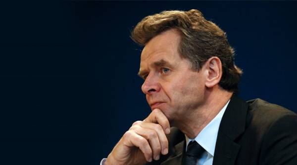 Financial Times: Ο Τόμσεν απειλεί να κόψει τη «γραμμή ζωής» της Ελλάδας