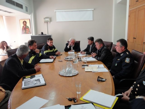 Συντονιστικό Πολιτικής προστασίας για πυρκαγιές: Νερό άμεσα στις δεξαμενές και μέτρα στις χωματερές