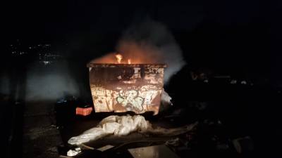Καλαμάτα: Φωτιά σε κάδο απορριμμάτων στα Παλιάμπελα
