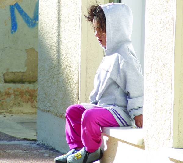 Ρουμάνοι έβγαζαν για ζητιανιά τα 3 παιδιά τους στην Καλαμάτα